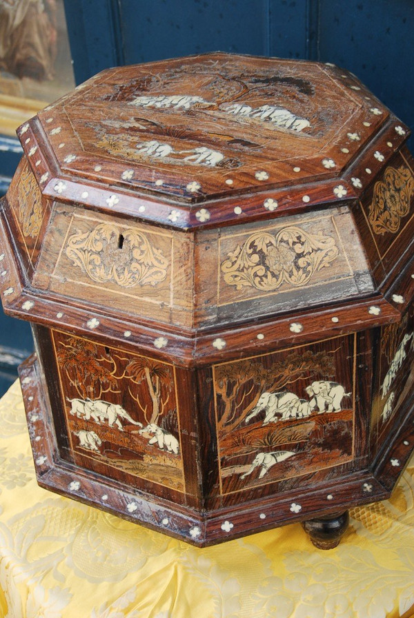 Important XVII Style Chest Decorated With Elephants