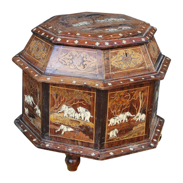 Important XVII Style Chest Decorated With Elephants