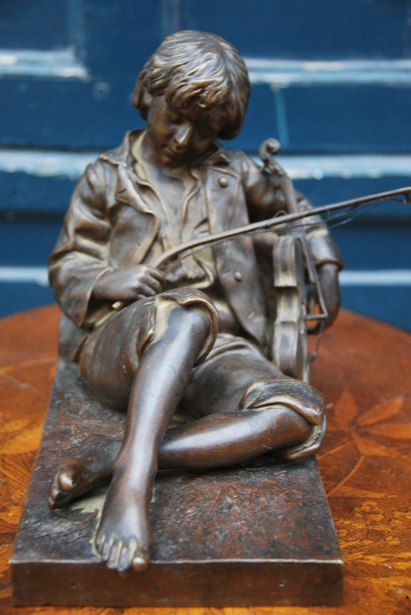 Violinista, bronzo firmato De Tharel