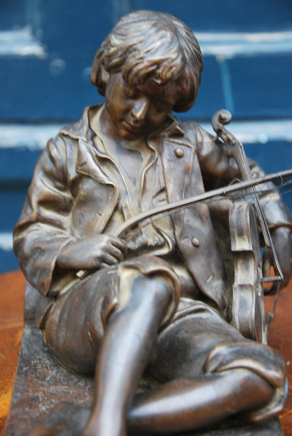 Violinista, bronzo firmato De Tharel