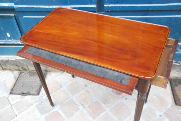 Louis XVI period Mahogany Table De Salon Stamped De L .Moreau