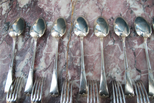 Suite Of 12 Silver Dessert Cutlery From The Nineteenth Century