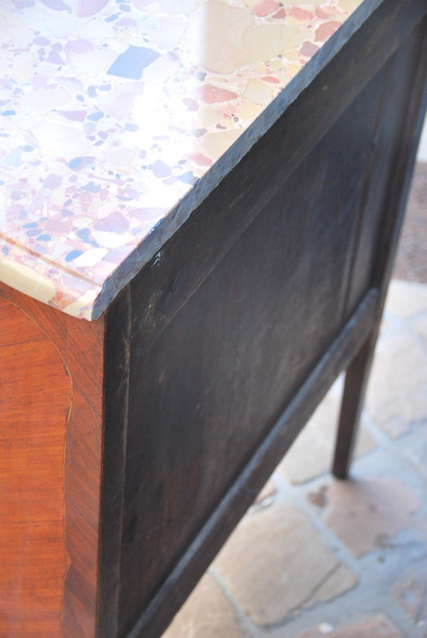 Petite Commode En Marqueterie De Fleurs époque Louis XV