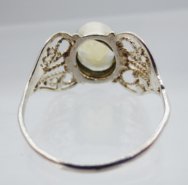 Bague sertie d'une citrine. 