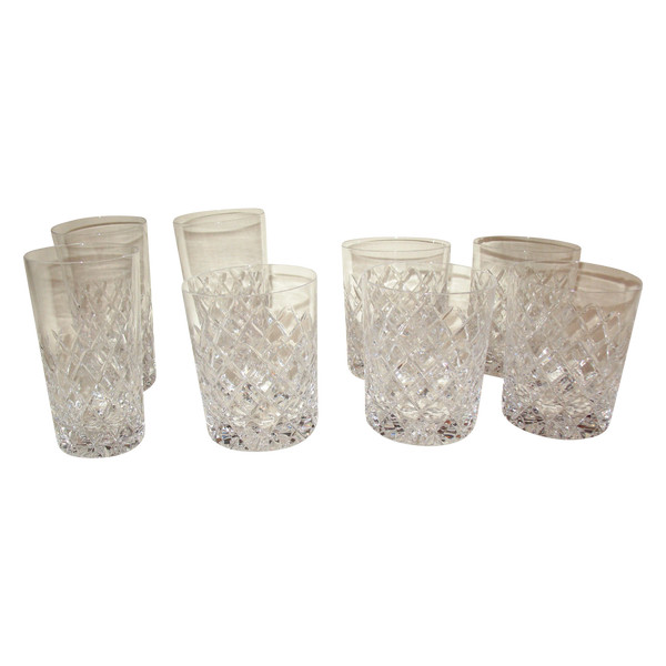 8 cut crystal glasses decorated with lattices on a starry background, 20th century