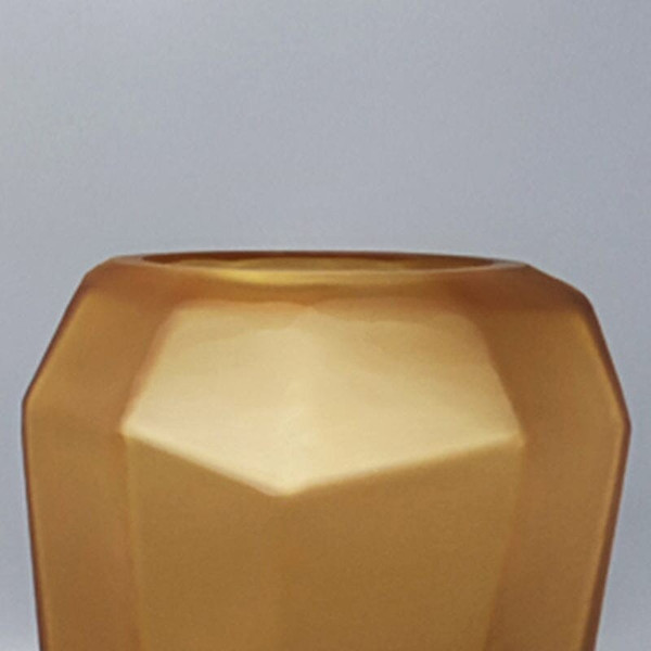 1970 Magnificent polyhedral vase by Dogi in Murano glass. Made in Italy