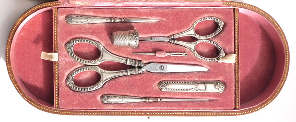 Sewing kit old solid silver linen scissors to embroider early 20th century leather box