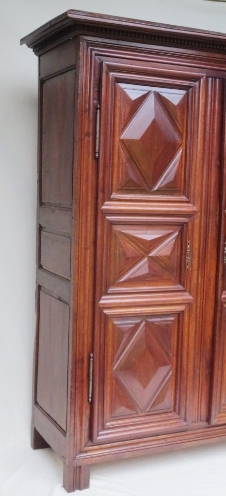 Louis XIII walnut wardrobe, 17th century.