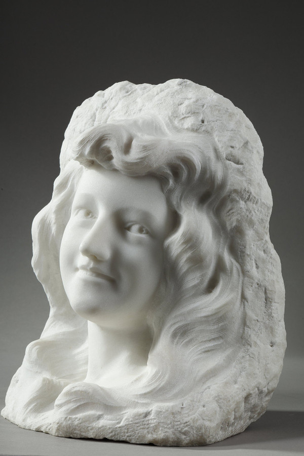 Busto di giovane donna in marmo di Carrara, XIX secolo