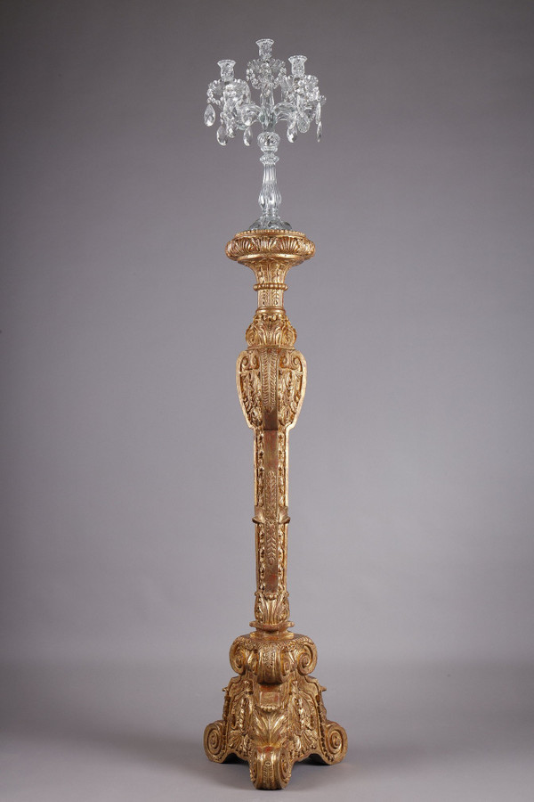 REGENCE STYLE TRIPOD GILTWOOD STAND