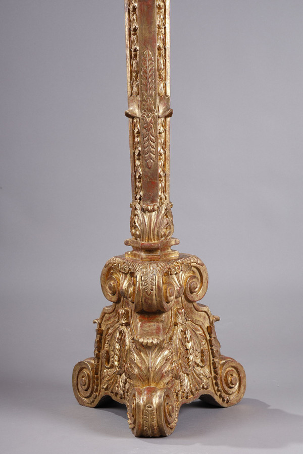 REGENCE STYLE TRIPOD GILTWOOD STAND