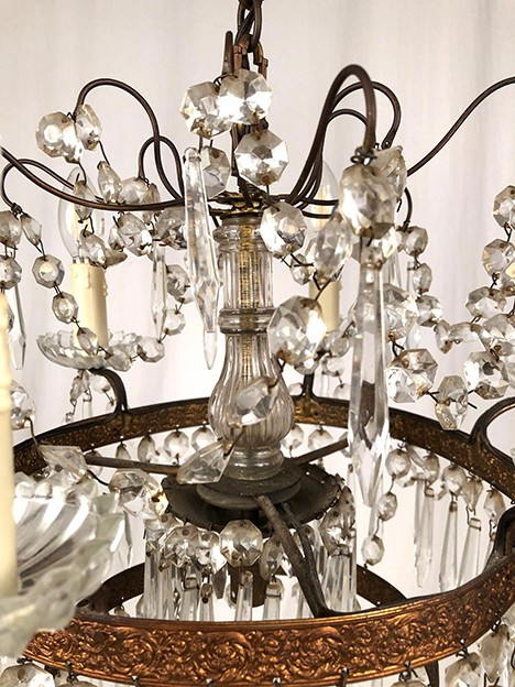 Chandelier with crystal pendants with seven lights, Louis XVI style