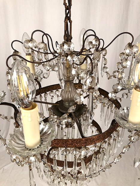 Chandelier with crystal pendants with seven lights, Louis XVI style