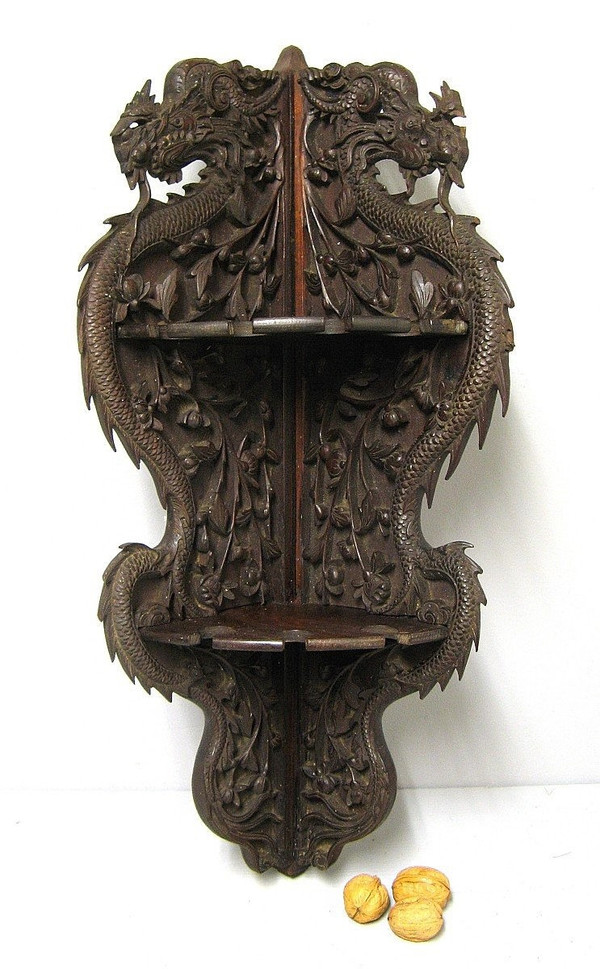 Etagère d'Angle. Râtelier pour pipes à opium. Indochine XIXe.