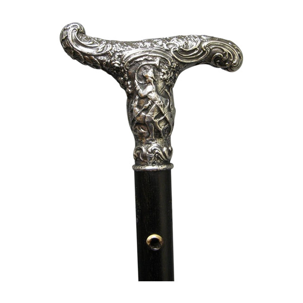 Old Collectible Cane on the theme of hunting. Fayet House.