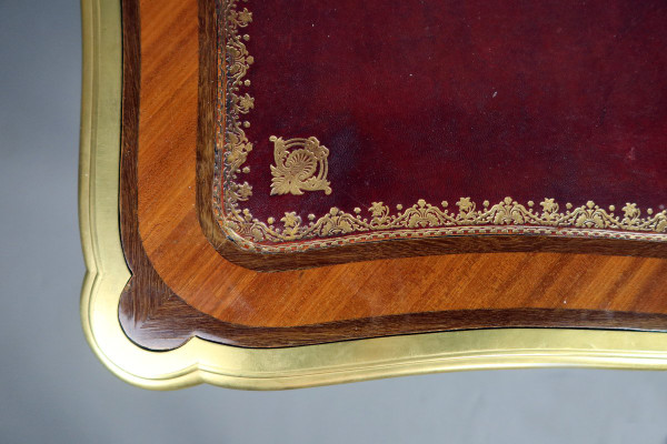 Louis XV Desk In Marquetry