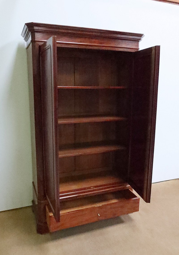 Narrow Mahogany Wardrobe – Late 19th Century