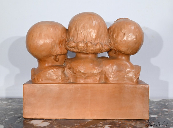 Group in Patinated Terracotta, “Mother and her children”, signed P. Dumont, Art Deco – 1920