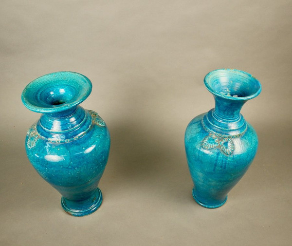 Paire De Vases Chinois En Céramique Craquelée Bleue