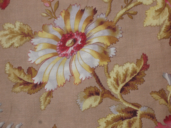 Large linen hanging with floral decoration of peonies d: 3.35 x 5.46 m 19th Napoleon III period