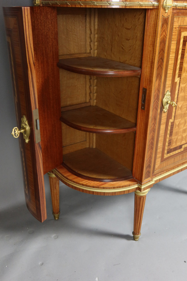 Louis XVI chest of drawers