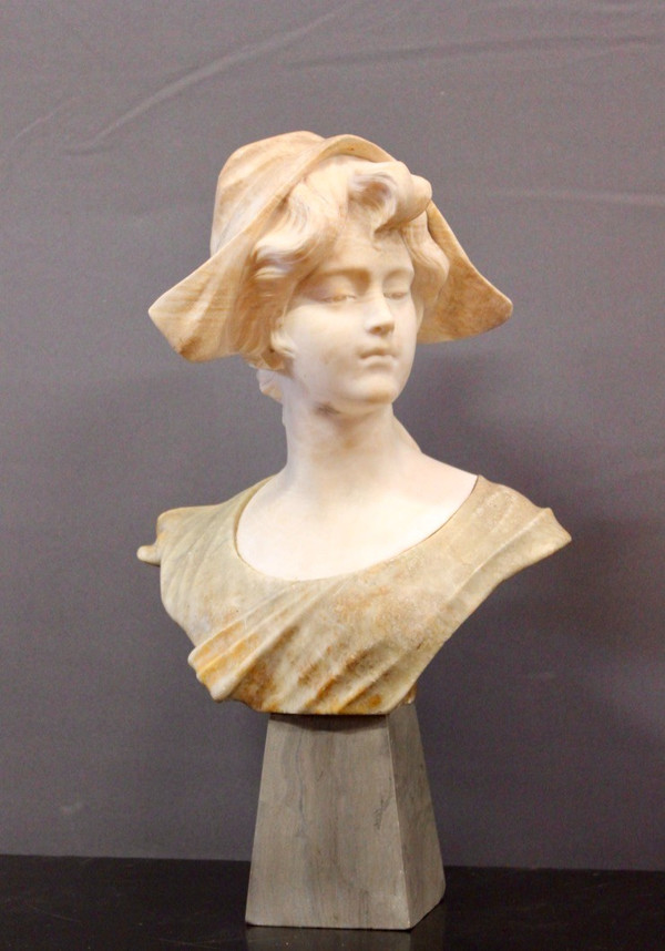 Busto di fanciulla in alabastro bicolore 1900 circa