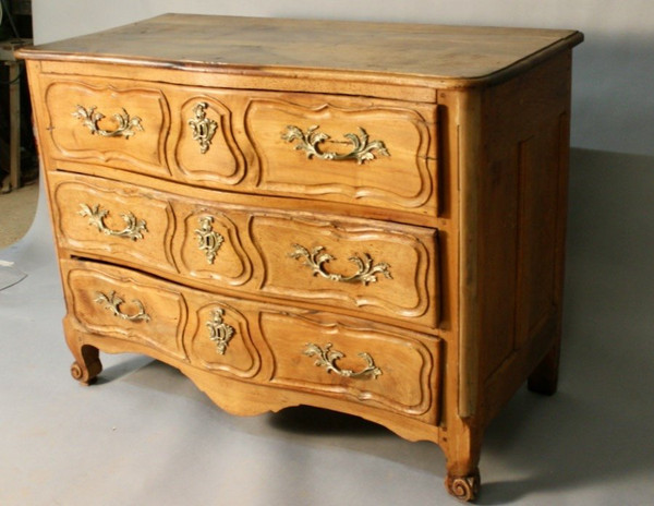 Louis XV Blond Walnut Commode Lyonnaise