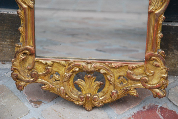 Louis XV period Carved And Gilded Wood Mirror 18th century