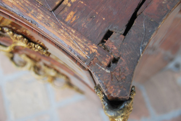 Regence chest of drawers Stamped De Nicolas Berthelmi 18th century