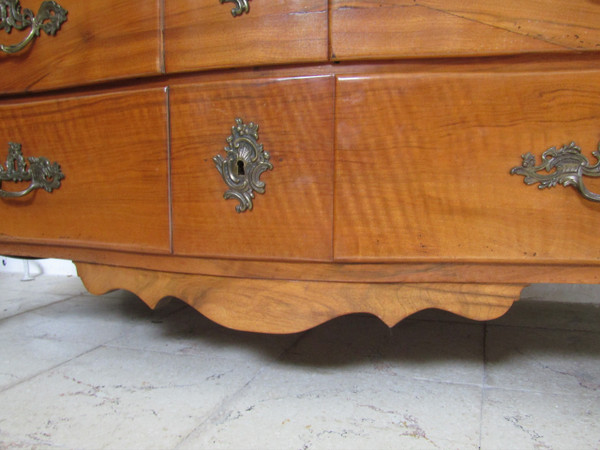 Louis XV chest of drawers