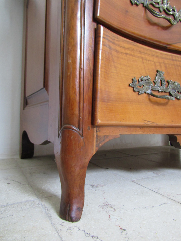 Louis XV chest of drawers