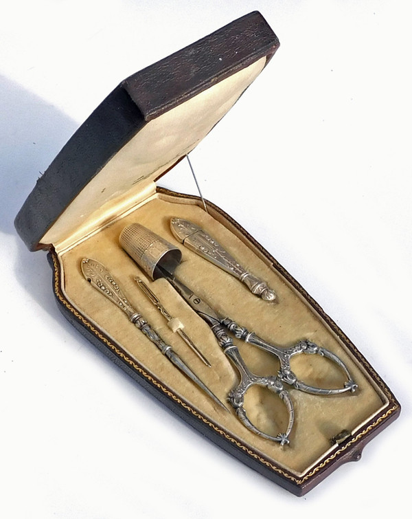 Napoleon III silver sewing set in ivory case