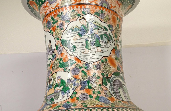 Grande vaso a balaustro Porcellana Cina figure mandarino 92 cm Inizio XX secolo