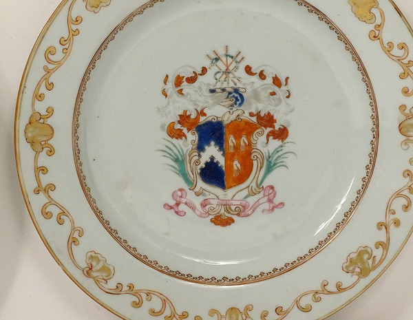 Paire Plats Porcelaine Compagnie des Indes Armoiries Blason Chevalier 18è