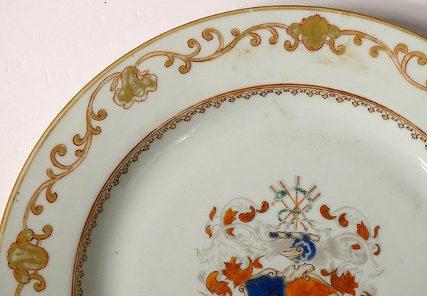 Paire Plats Porcelaine Compagnie des Indes Armoiries Blason Chevalier 18è