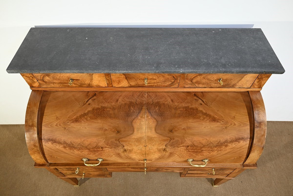 Important Property Cylinder Desk in Walnut, Directoire Period – Early 19th Century