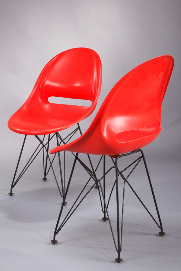 Set di quattro sedie con basi nello stile di Charles Eames