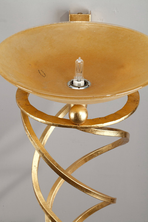 Wall lamp in wrought and gilded metal with Murano glass cup, Terzani, 20th century 