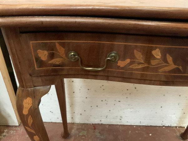 Table a jeu de style Louis XV en marqueterie Hollandaise XIX siècle Console