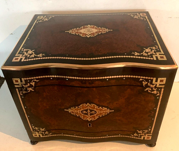 Kompletter Likörkeller Boulle Napoleon III Box Intarsienbox XIX Jahrhundert