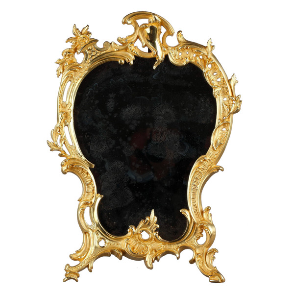 Miroir à poser en bronze doré de style Louis XV