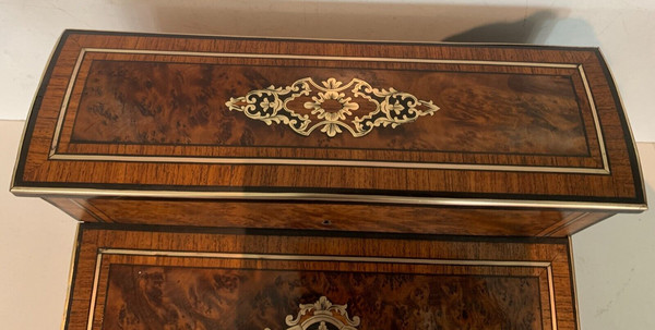 Napoleon III writing desk in marquetry and cedar burr 19th century