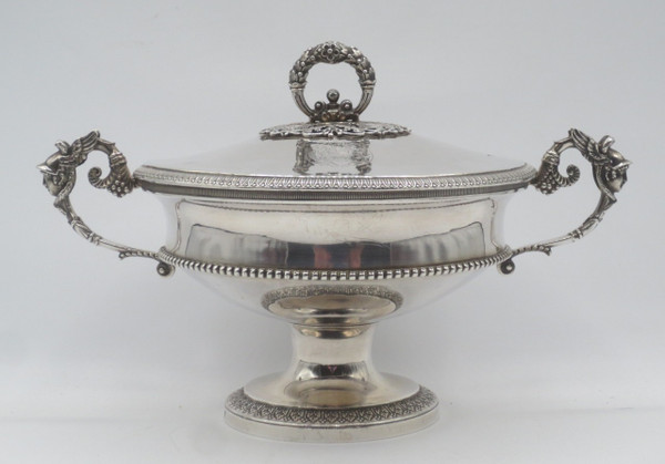 Coupe en argent, début du XIXe siècle.