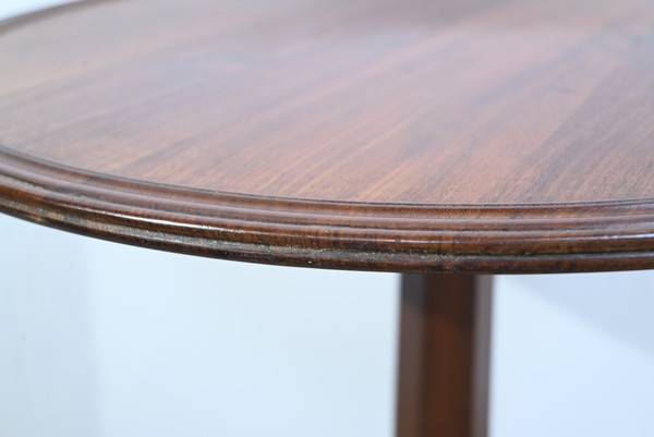 Small Cuban mahogany pedestal table, Restoration period - Early 19th century