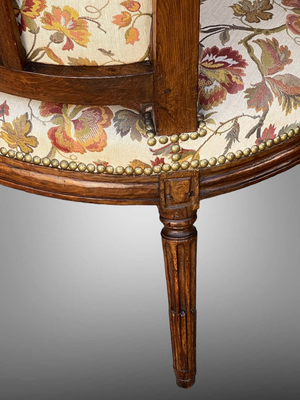 PAIR OF EIGHTEENTH CENTURY LOUIS XVI CABRIOLET CHAIRS WITH UMBRELLATED BEECH BACKS