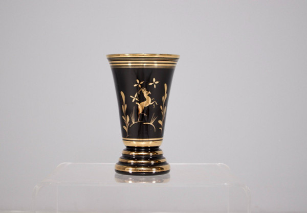 Nova Malines: Vaso di ialite con antilope