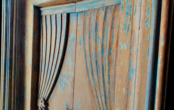 Exceptional Antique Draped Door Superb Patina In Very Good Condition Dreamlike Woodwork