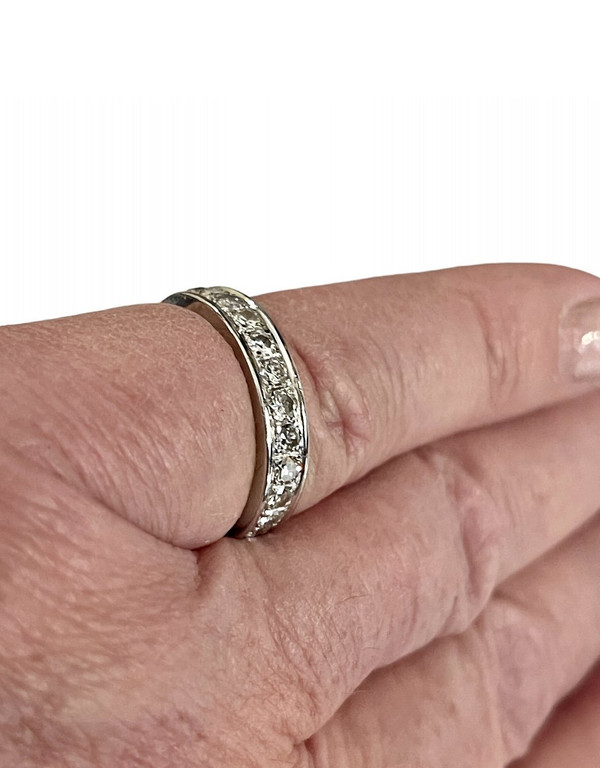 American Wedding Ring In Gold And Diamonds