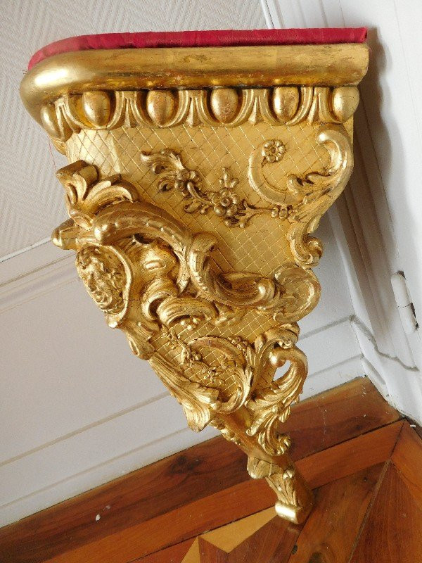 Pair Of Large Stairwell Corner Consoles - Regency Style In Golden Wood 19th