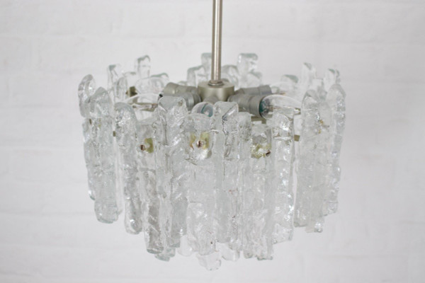 Kalmar “Ice Glass” chandelier.